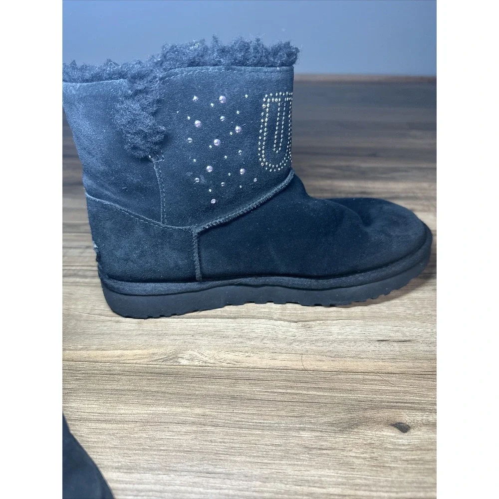Women's UGG Boots Size 8 Black Gems‎ Pull On